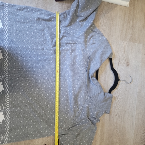 BEAUTY & THE BEAST Off Shoulder Sweater Women's 3X (22/24) TORRID x DISNEY - Picture 9 of 12